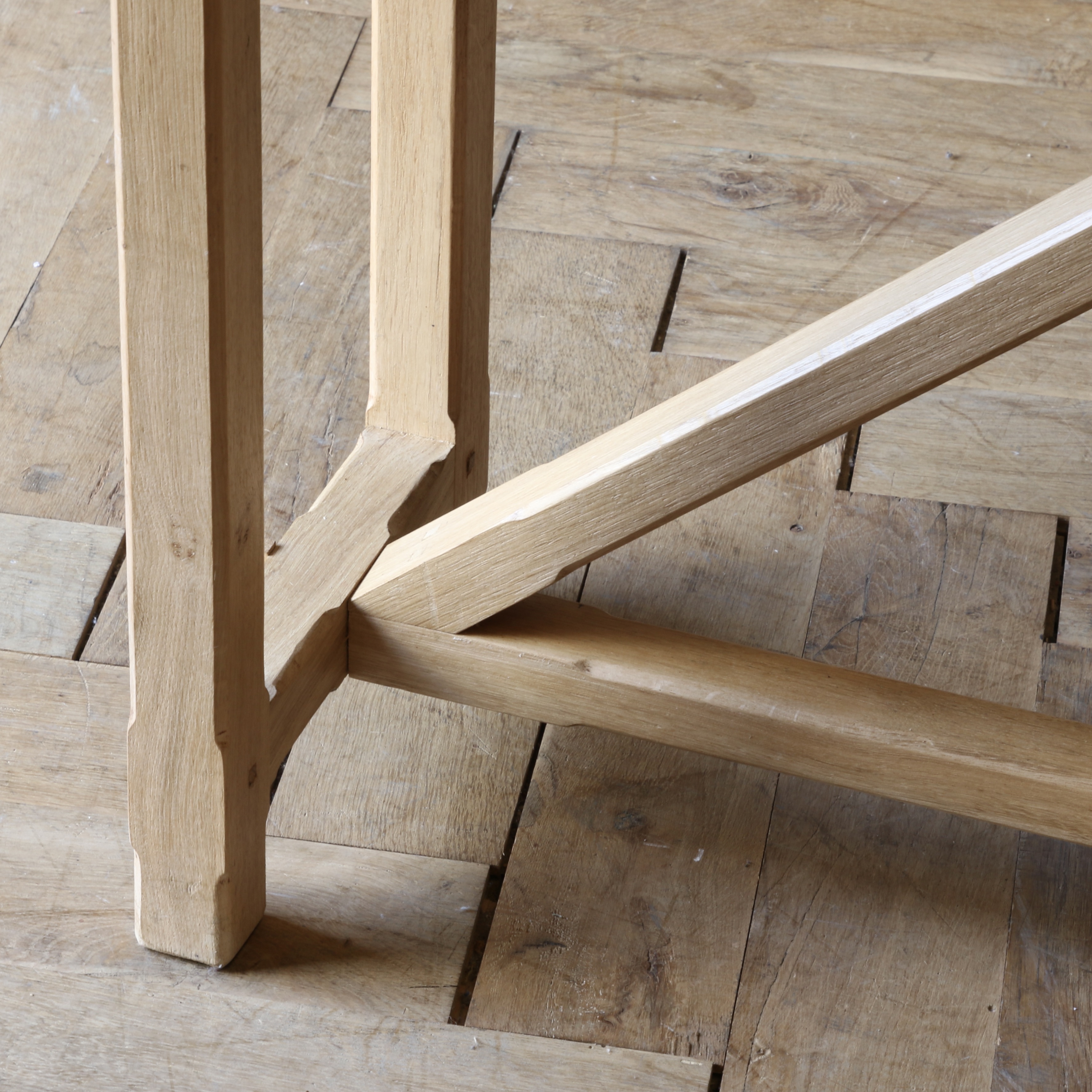 Avignon Side Table // JS Editions